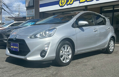 トヨタ・アクア G ブラックソフトレザーセレクション